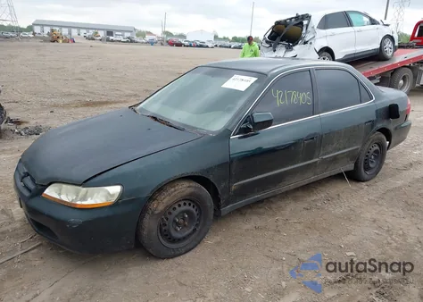 2000 Honda Accord 2.3 Lx from USA, damaged, VIN JHMCG564XYC036979